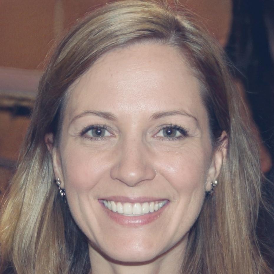 Helena Vieira, especialista em marketing digital